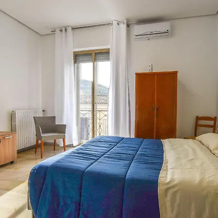 2 Bedroom In Chiaramonte Gulfi