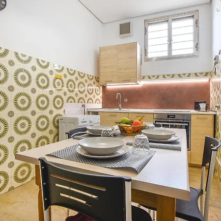 2 Bedroom In * Chiaramonte Gulfi